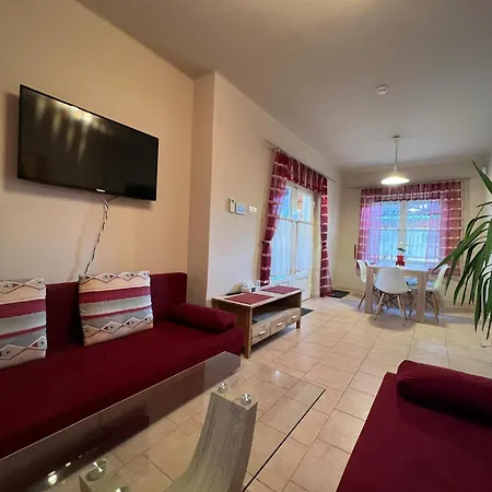Izabella Vendeghaz Apartament *