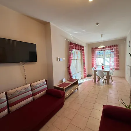 Apartment Izabella Vendeghaz Balatonszarszo