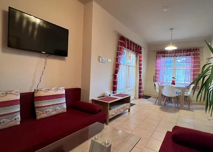 Izabella Vendeghaz Апартаменты *