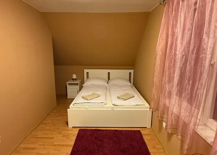 Izabella Vendeghaz Lägenhet